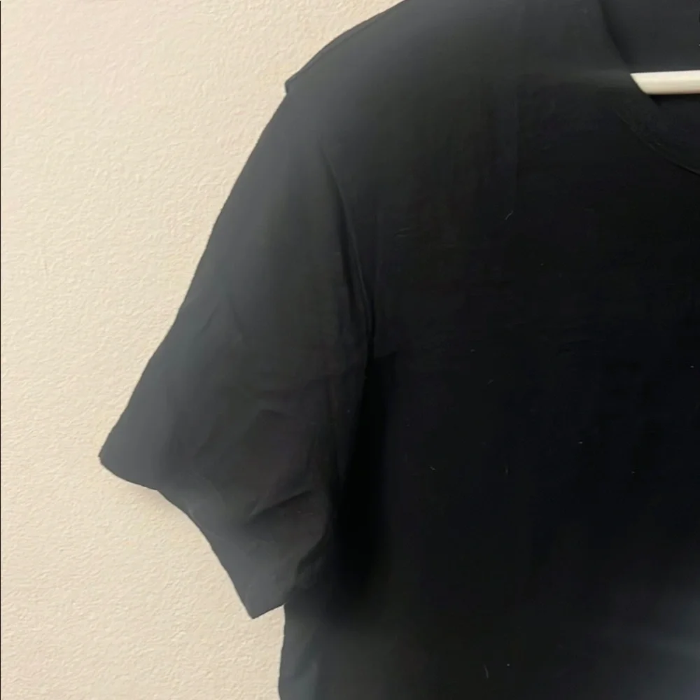 Banana Republic Black and White Short Sleeve Tee with Tropical Print 312
